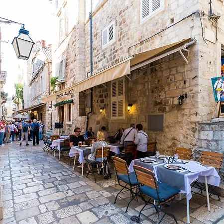 Tereza Guest house 3*